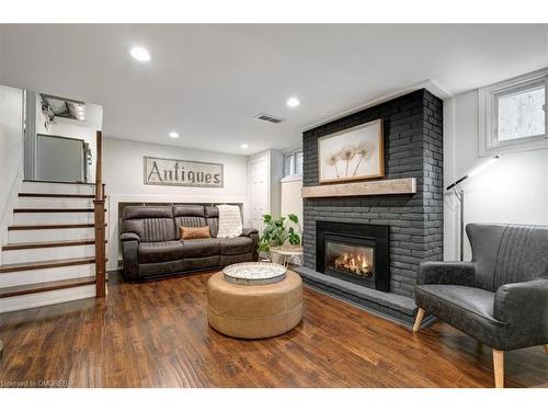 105 Osborne Crescent, Oakville, ON - Indoor Photo Showing Living Room With Fireplace