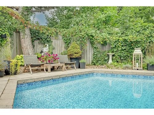 105 Osborne Crescent, Oakville, ON - Outdoor With In Ground Pool