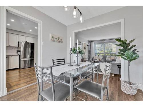 59-5475 Lakeshore Road, Burlington, ON - Indoor Photo Showing Dining Room