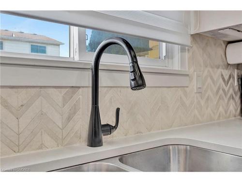 59-5475 Lakeshore Road, Burlington, ON - Indoor Photo Showing Kitchen With Double Sink