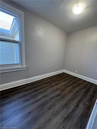 75 Cathcart Street, Hamilton, ON - Indoor Photo Showing Other Room