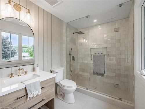 2212 Urwin Crescent, Oakville, ON - Indoor Photo Showing Bathroom