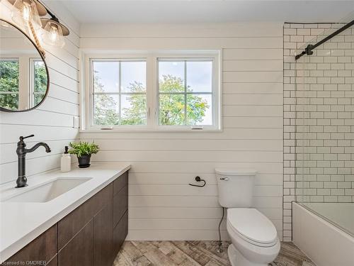 2212 Urwin Crescent, Oakville, ON - Indoor Photo Showing Bathroom