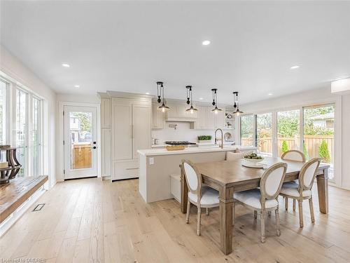 2212 Urwin Crescent, Oakville, ON - Indoor Photo Showing Dining Room