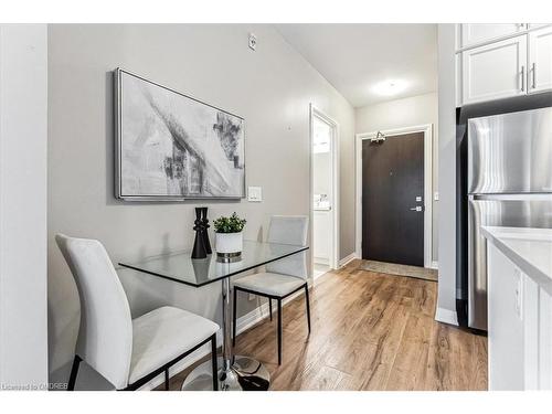 535-102 Grovewood Common, Oakville, ON - Indoor Photo Showing Dining Room