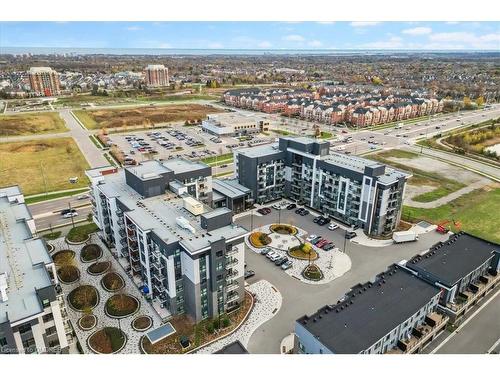 535-102 Grovewood Common, Oakville, ON - Outdoor With View