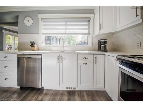 2132 Maplewood Drive, Burlington, ON - Indoor Photo Showing Kitchen With Upgraded Kitchen