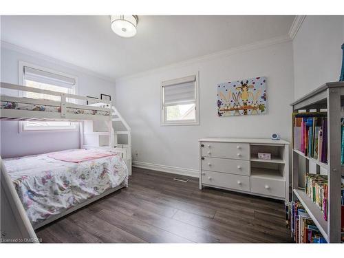 2132 Maplewood Drive, Burlington, ON - Indoor Photo Showing Bedroom