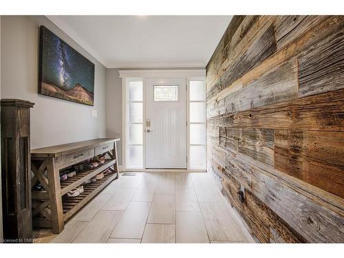 2132 Maplewood Drive, Burlington, ON - Indoor