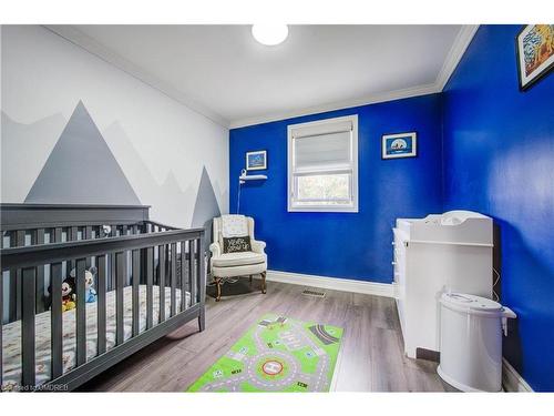 2132 Maplewood Drive, Burlington, ON - Indoor Photo Showing Bedroom