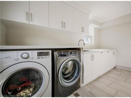 2132 Maplewood Drive, Burlington, ON - Indoor Photo Showing Laundry Room