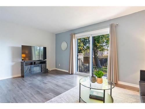 12-1301 Upper Gage Avenue, Hamilton, ON - Indoor Photo Showing Living Room