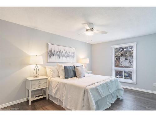 12-1301 Upper Gage Avenue, Hamilton, ON - Indoor Photo Showing Bedroom