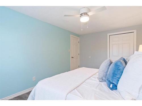 12-1301 Upper Gage Avenue, Hamilton, ON - Indoor Photo Showing Bedroom