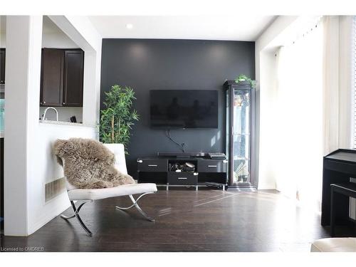 113 Aird Court, Milton, ON - Indoor Photo Showing Living Room With Fireplace