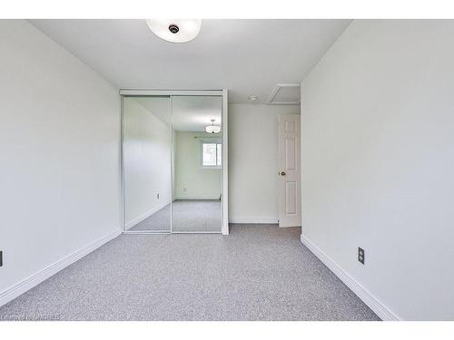 99-1221 Dundix Road, Mississauga, ON - Indoor Photo Showing Other Room