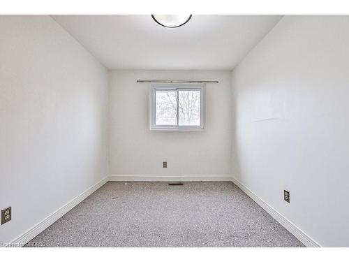 99-1221 Dundix Road, Mississauga, ON - Indoor Photo Showing Other Room