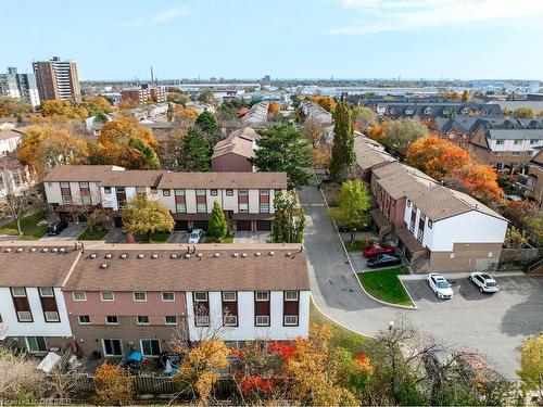 99-1221 Dundix Road, Mississauga, ON - Outdoor With View