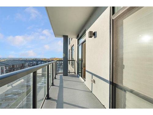 522-600 North Service Road, Hamilton, ON - Outdoor With Balcony With Exterior