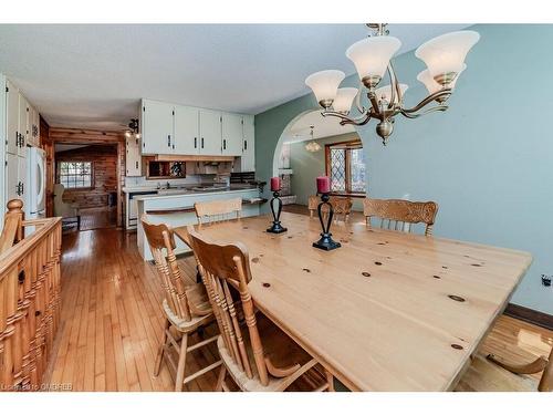 145 Liddard Street, Bracebridge, ON - Indoor Photo Showing Dining Room