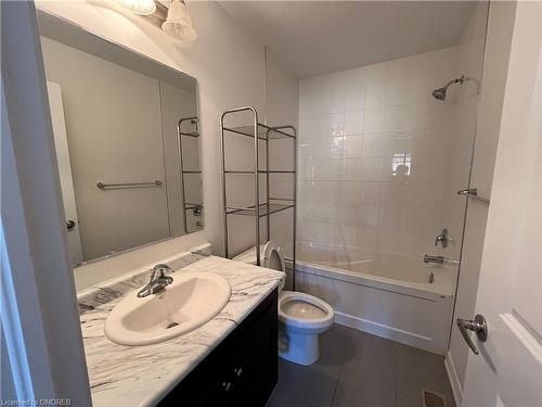 25 Stratus Street, Kitchener, ON - Indoor Photo Showing Bathroom