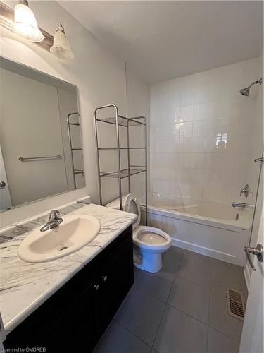 25 Stratus Street, Kitchener, ON - Indoor Photo Showing Bathroom