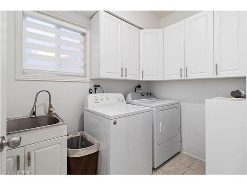 7 Wyoming Trail, Brampton, ON - Indoor Photo Showing Laundry Room