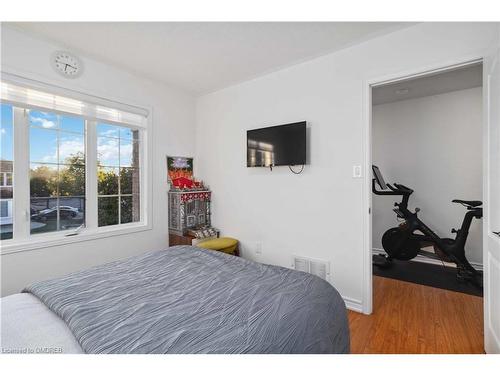 7 Wyoming Trail, Brampton, ON - Indoor Photo Showing Bedroom