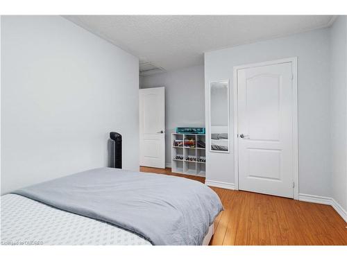 7 Wyoming Trail, Brampton, ON - Indoor Photo Showing Bedroom