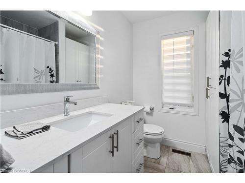 7 Wyoming Trail, Brampton, ON - Indoor Photo Showing Bathroom