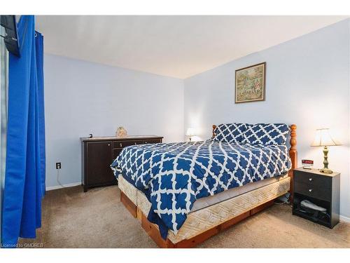 24-5475 Lakeshore Road, Burlington, ON - Indoor Photo Showing Bedroom