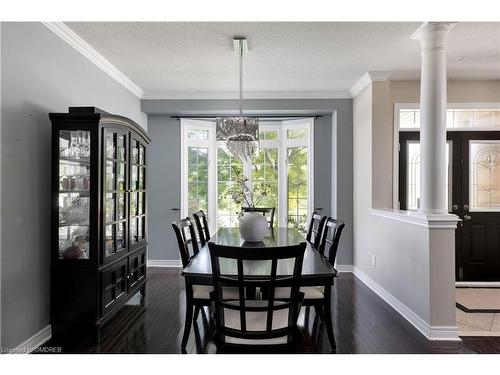 2223 Whistling Springs Crescent, Oakville, ON - Indoor Photo Showing Dining Room