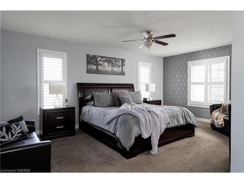 2223 Whistling Springs Crescent, Oakville, ON - Indoor Photo Showing Bedroom