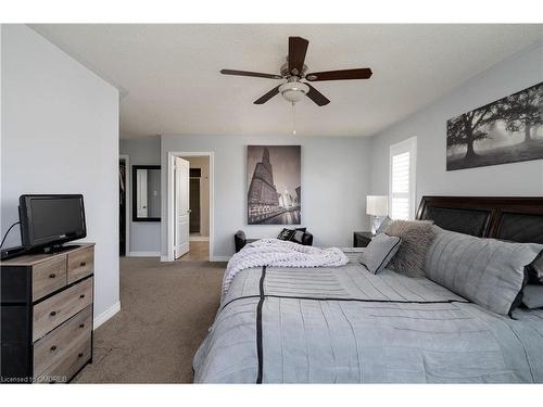 2223 Whistling Springs Crescent, Oakville, ON - Indoor Photo Showing Bedroom