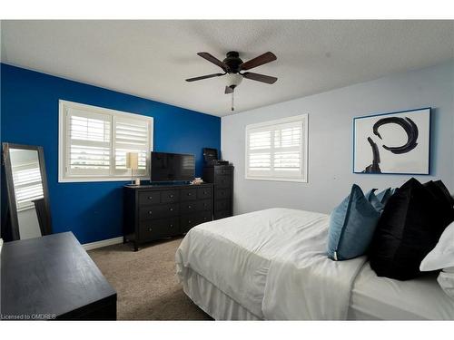 2223 Whistling Springs Crescent, Oakville, ON - Indoor Photo Showing Bedroom