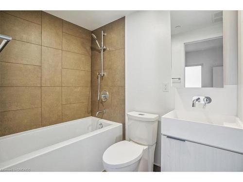 1910-370 Martha Street, Burlington, ON - Indoor Photo Showing Bathroom