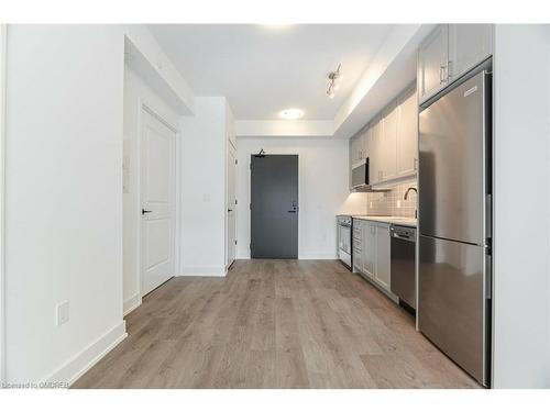 342-2343 Khalsa Gate, Oakville, ON - Indoor Photo Showing Kitchen