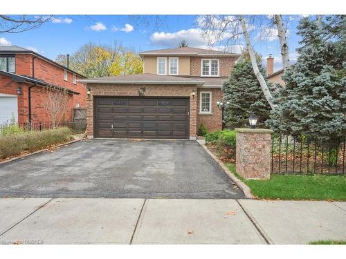 560 Marlatt Drive, Oakville, ON - Outdoor