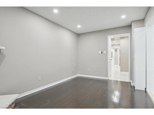 560 Marlatt Drive, Oakville, ON - Indoor Photo Showing Other Room