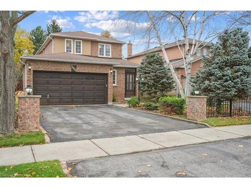 560 Marlatt Drive, Oakville, ON - Outdoor With Facade