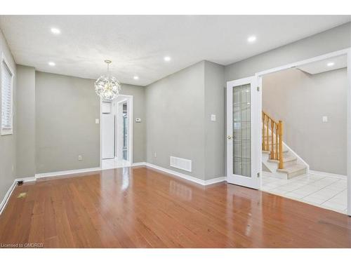 560 Marlatt Drive, Oakville, ON - Indoor Photo Showing Other Room