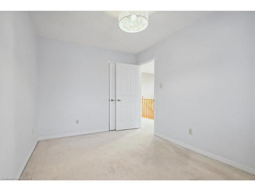 560 Marlatt Drive, Oakville, ON - Indoor Photo Showing Other Room