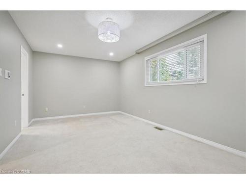 560 Marlatt Drive, Oakville, ON - Indoor Photo Showing Other Room