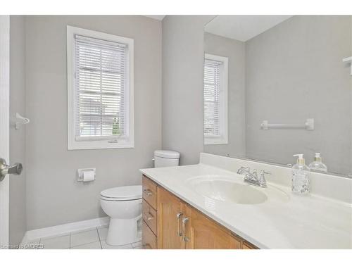 560 Marlatt Drive, Oakville, ON - Indoor Photo Showing Bathroom