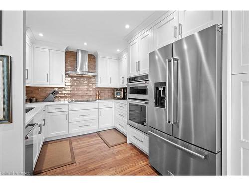 Ph6-2175 Marine Drive, Oakville, ON - Indoor Photo Showing Kitchen With Stainless Steel Kitchen With Upgraded Kitchen