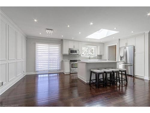 5247 Spruce Avenue, Burlington, ON - Indoor Photo Showing Kitchen With Stainless Steel Kitchen With Upgraded Kitchen