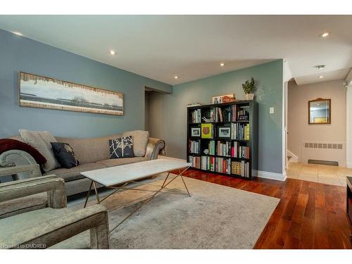 319 Macdonald Road, Oakville, ON - Indoor Photo Showing Living Room