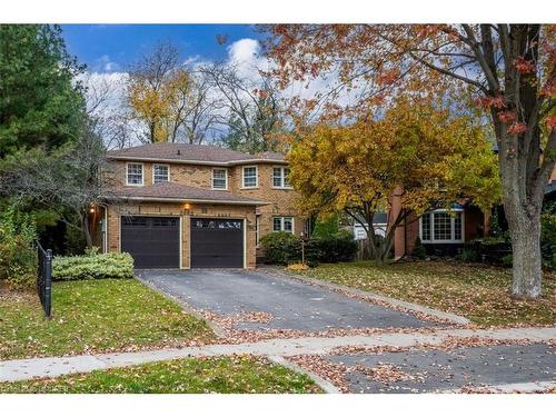 3465 Wilmot Crescent, Oakville, ON - Outdoor With Facade