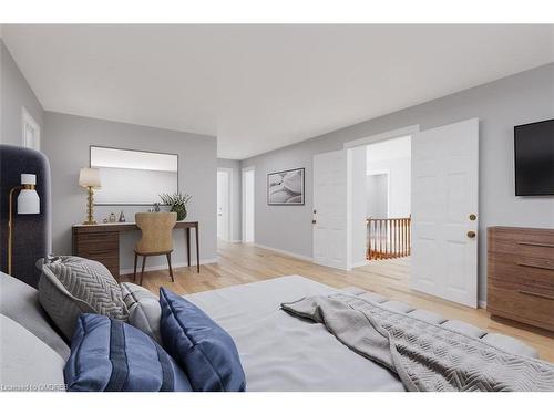 3465 Wilmot Crescent, Oakville, ON - Indoor Photo Showing Bedroom