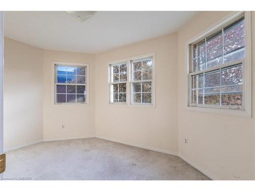 3465 Wilmot Crescent, Oakville, ON - Indoor Photo Showing Other Room